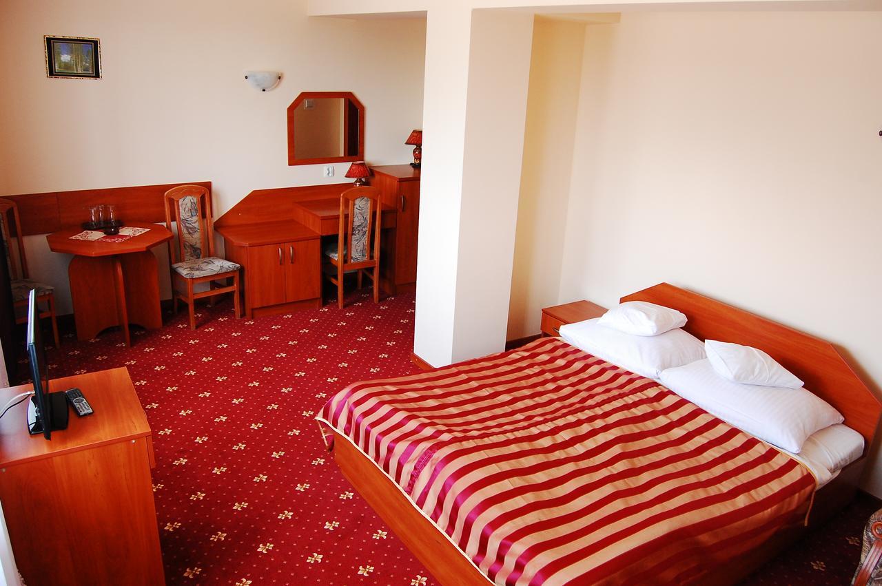 Hotel Jurajski Modlnica Kültér fotó